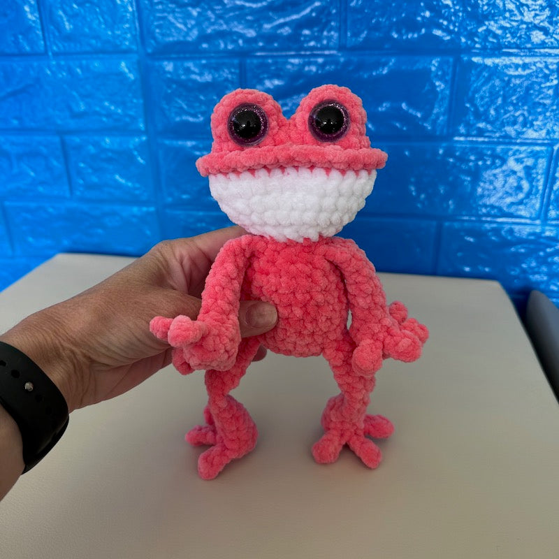 Crochet Frog Coral/white