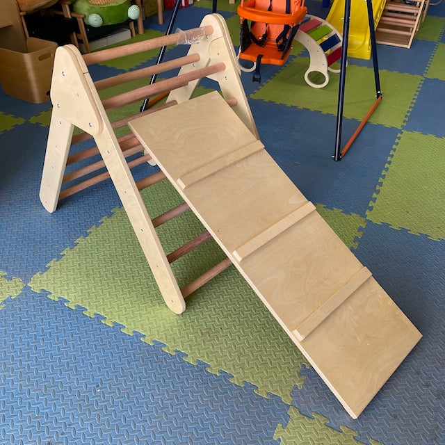 Climbing Ladder with Ramp (Pikler Triangle)