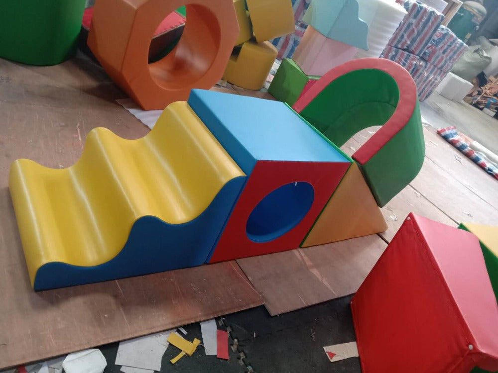 Softplay Tunnel Climber