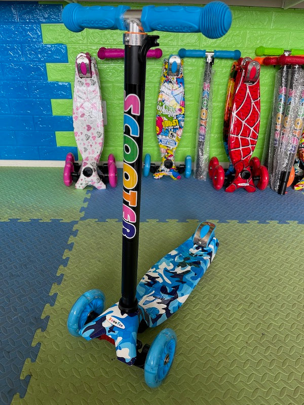 Kids Kick Scooter with LED Wheels