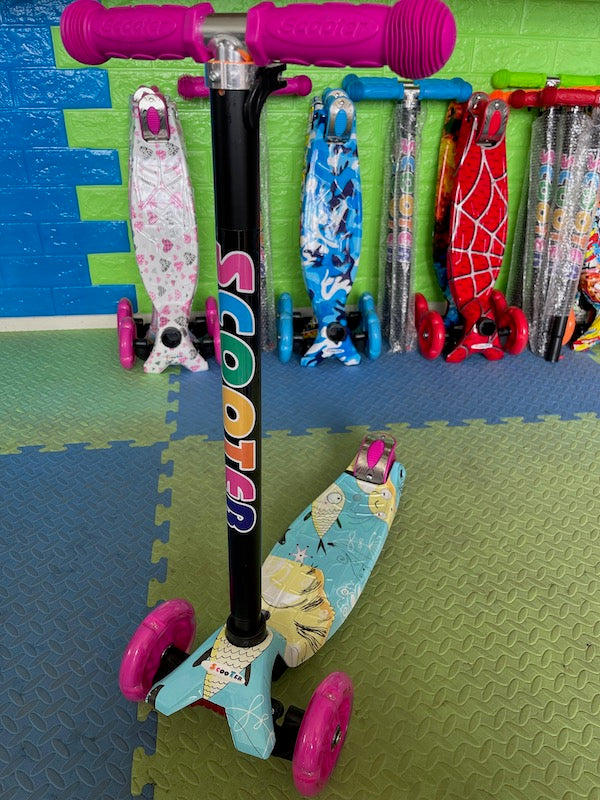 Kids Kick Scooter with LED Wheels