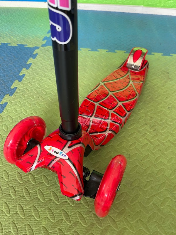 Kids Kick Scooter with LED Wheels