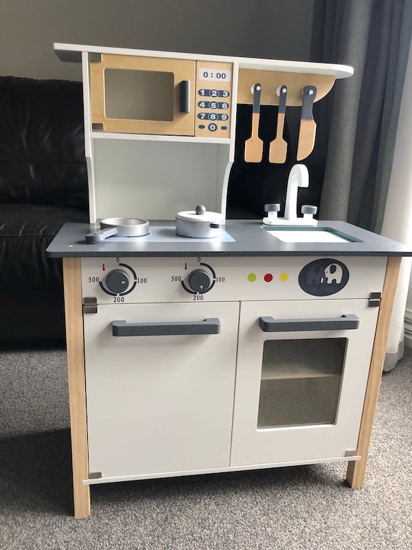 Kids Kitchen