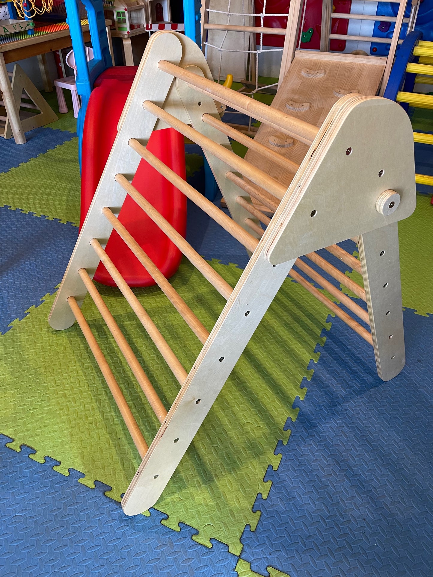pikler climbing ladder