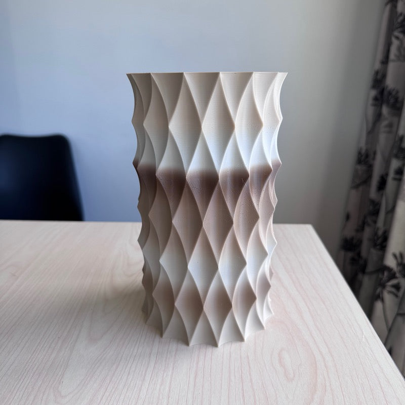 3D Printed Diamond Vase - bone