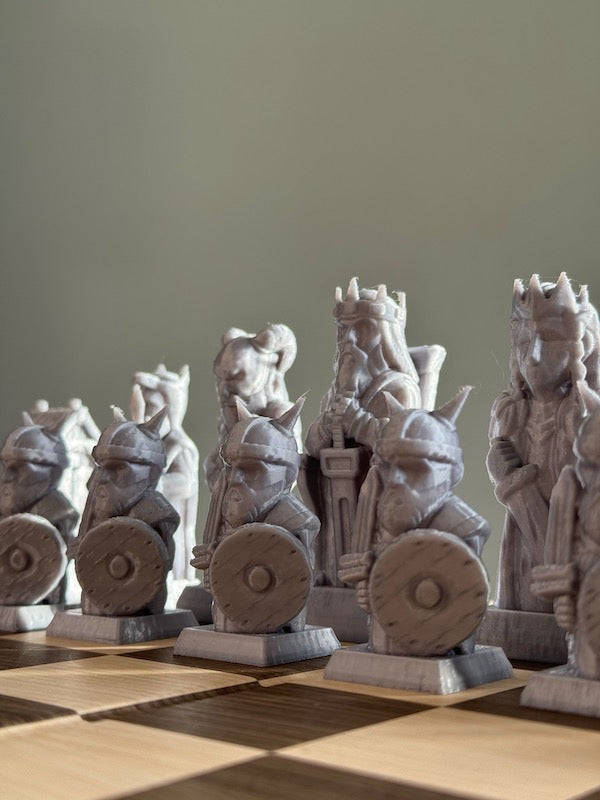 Chess pieces set