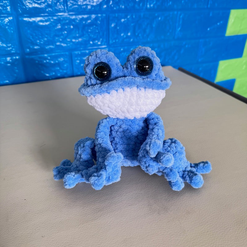 Crochet Frog Blue/white
