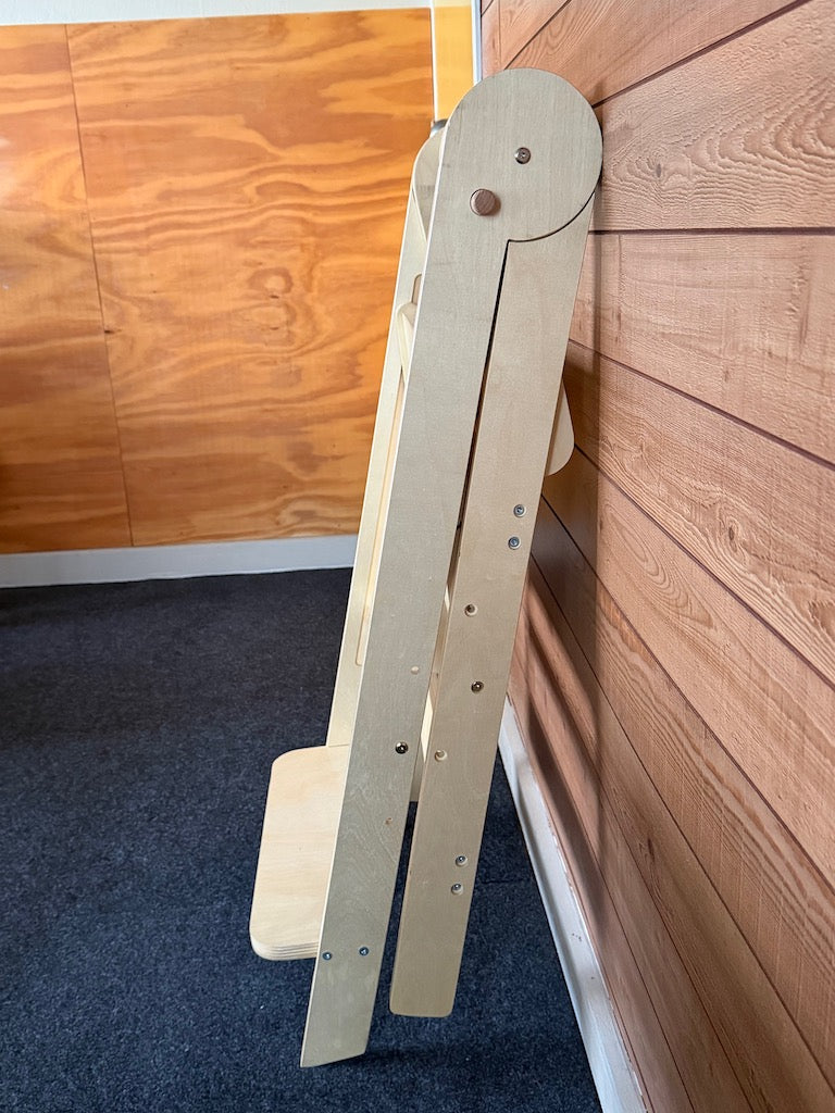 Fold away kitchen helper