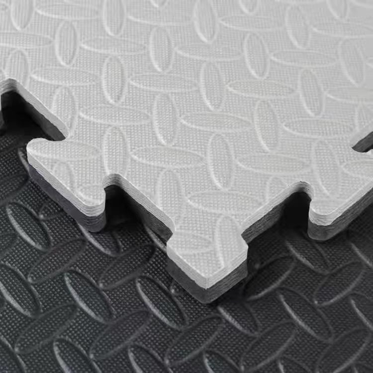 Interlocking Flooring Tiles 1 x 1m