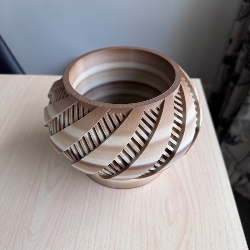 Krato Planter Pot - neutral colours