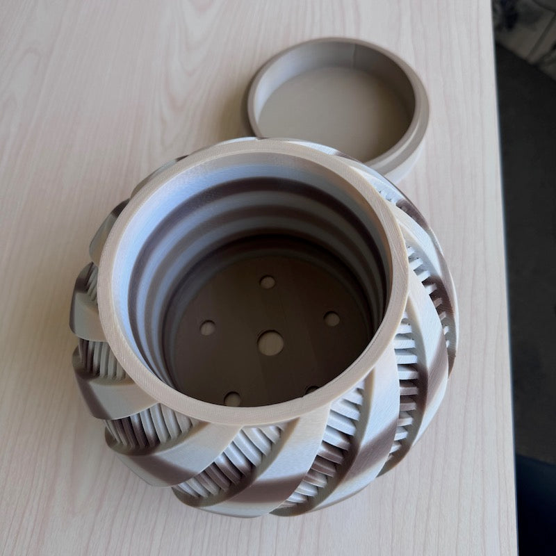Krato Planter Pot - neutral colours