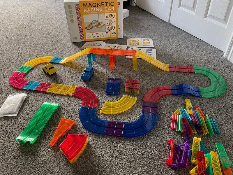 Magnetic Car Racers Magnetic Tiles Racing Car Set