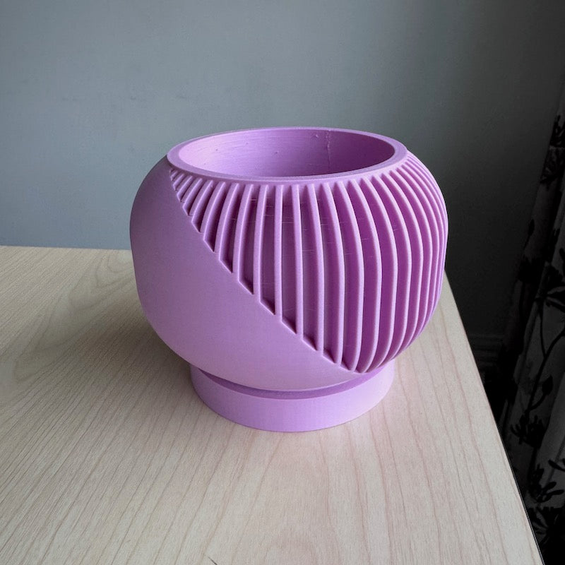 Narvo Planter Pot matte purple