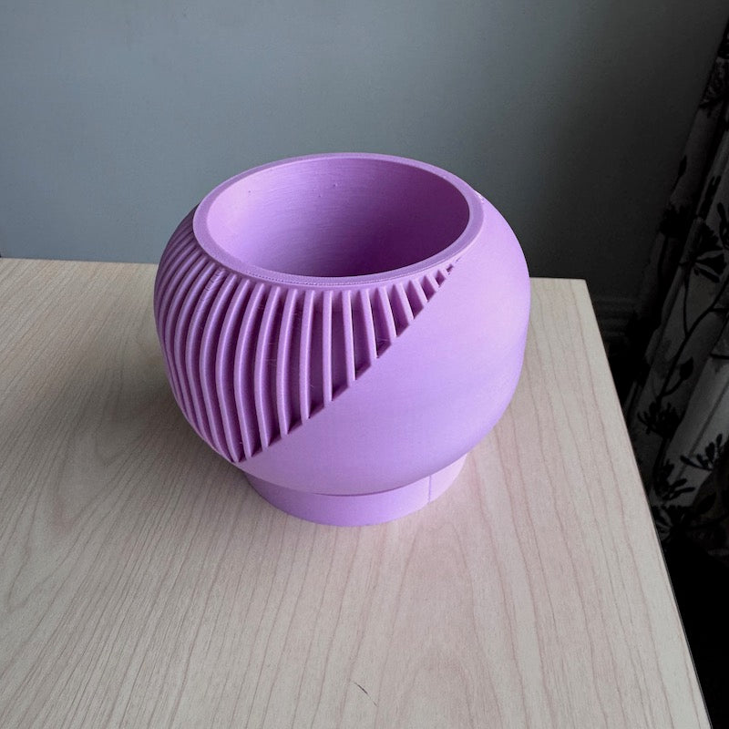 Narvo Planter Pot matte purple