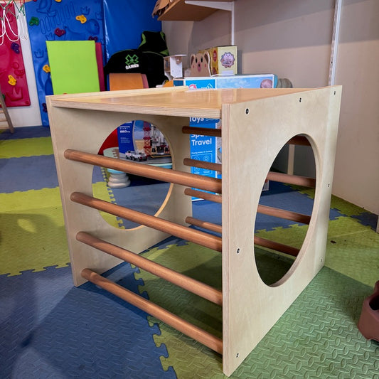 Wooden Cube Climber -ex display
