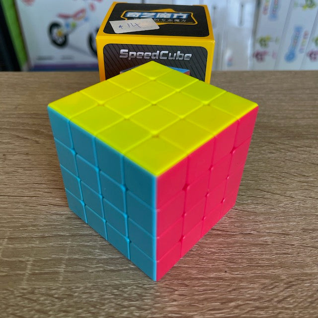 4 x 4 Speedcube Stickerless