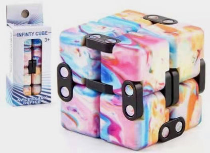 Infinity cube