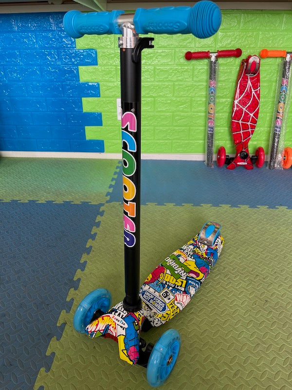 Kids Kick Scooter with LED Wheels