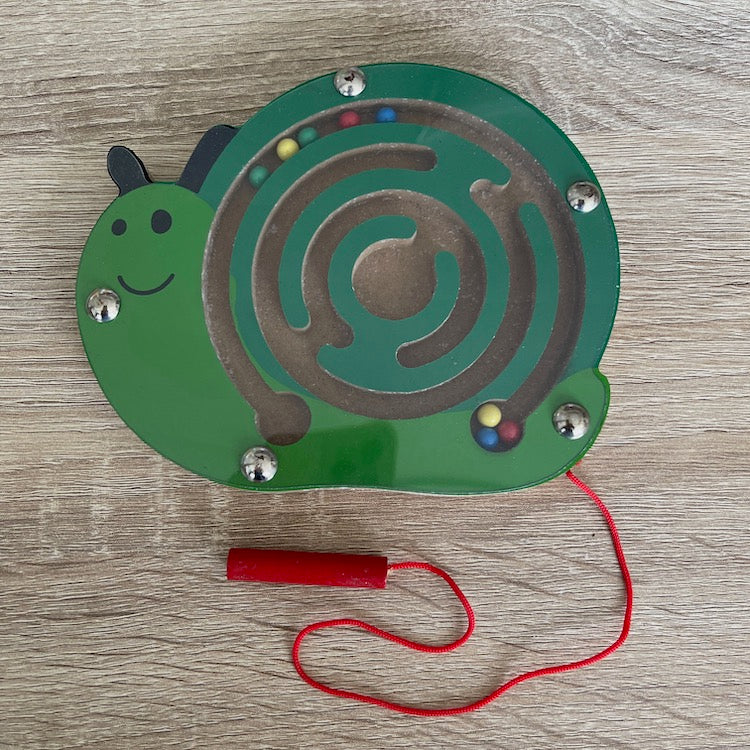 Magnetic Maze snail green